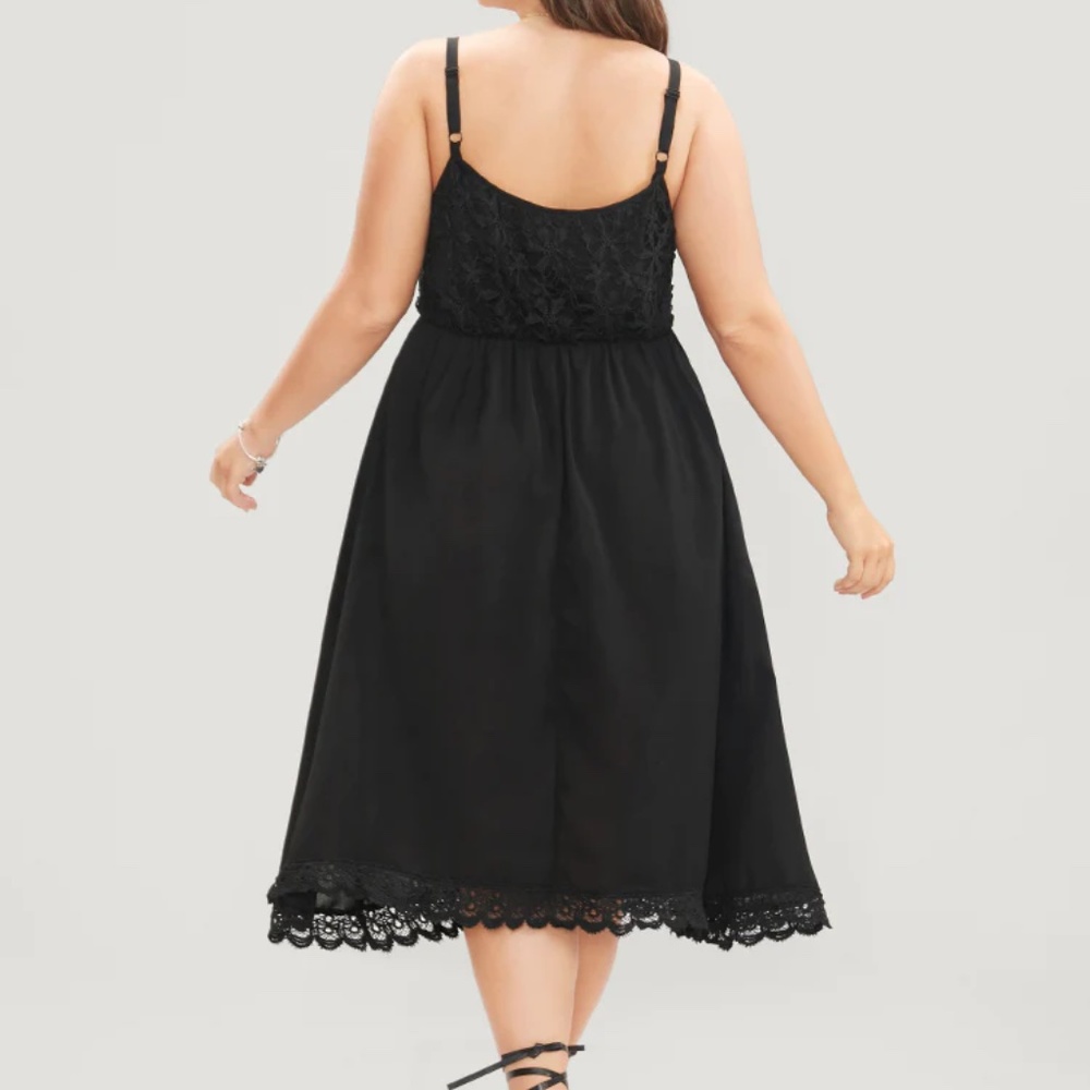 BloomChic Black Lace Bodice & Scalloped Hem Midi Dress - Picture 2 of 6